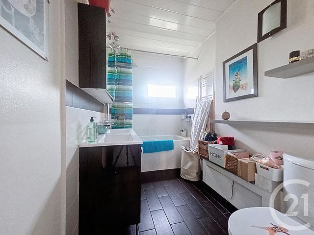 Appartement F5 à vendre - 5 pièces - 80.47 m2 - FRESNES - 94 - ILE-DE-FRANCE - Century 21 Eureka