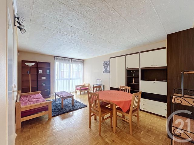 Appartement F3 à louer - 3 pièces - 61.2 m2 - WISSOUS - 91 - ILE-DE-FRANCE - Century 21 Eureka