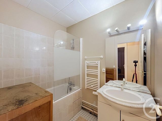 Appartement F3 à louer - 3 pièces - 61.2 m2 - WISSOUS - 91 - ILE-DE-FRANCE - Century 21 Eureka