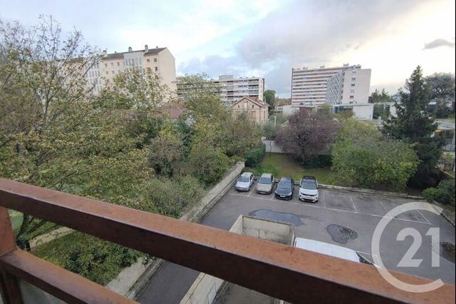 Appartement F1 à louer - 1 pièce - 31.94 m2 - JUVISY SUR ORGE - 91 - ILE-DE-FRANCE - Century 21 Eureka