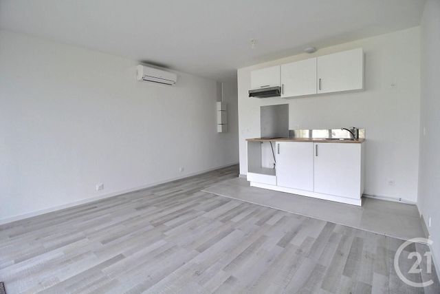 Appartement Studio à louer - 1 pièce - 25.11 m2 - ST MICHEL SUR ORGE - 91 - ILE-DE-FRANCE - Century 21 Eureka