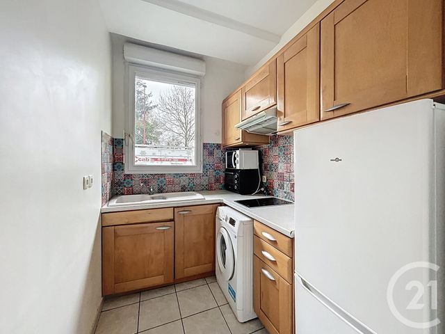 Appartement Studio à louer - 1 pièce - 37.72 m2 - FRESNES - 94 - ILE-DE-FRANCE - Century 21 Eureka