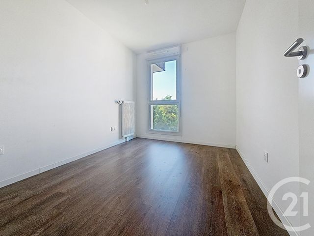 Appartement F4 à vendre - 4 pièces - 73.14 m2 - FRESNES - 94 - ILE-DE-FRANCE - Century 21 Eureka