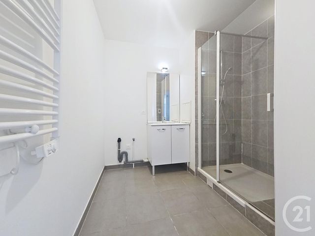 Appartement F4 à vendre - 4 pièces - 73.14 m2 - FRESNES - 94 - ILE-DE-FRANCE - Century 21 Eureka