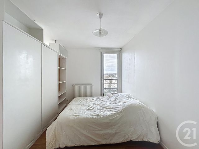 Appartement F1 à louer - 1 pièce - 32.85 m2 - FRESNES - 94 - ILE-DE-FRANCE - Century 21 Eureka