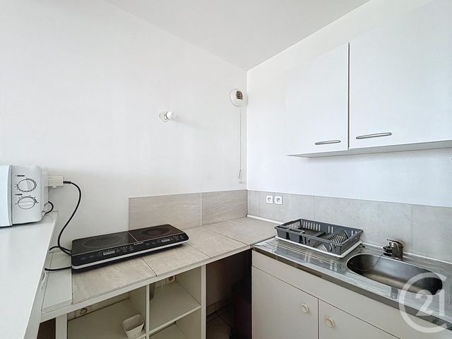Appartement F1 à louer - 1 pièce - 32.85 m2 - FRESNES - 94 - ILE-DE-FRANCE - Century 21 Eureka