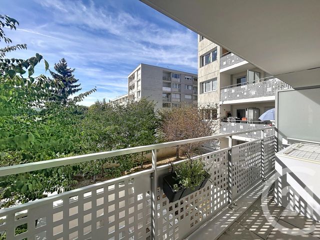 Appartement F3 à louer - 3 pièces - 62.41 m2 - FRESNES - 94 - ILE-DE-FRANCE - Century 21 Eureka