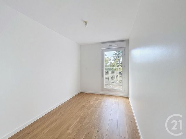 Appartement F3 à louer - 3 pièces - 62.41 m2 - FRESNES - 94 - ILE-DE-FRANCE - Century 21 Eureka
