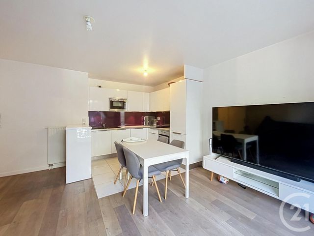 Appartement F3 à louer - 3 pièces - 62.41 m2 - FRESNES - 94 - ILE-DE-FRANCE - Century 21 Eureka