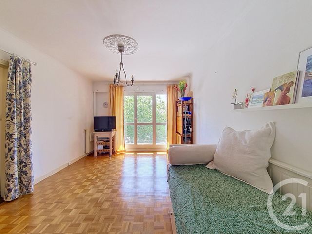 Appartement F3 à vendre - 3 pièces - 63.44 m2 - FRESNES - 94 - ILE-DE-FRANCE - Century 21 Eureka