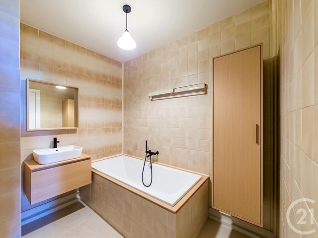 Appartement F3 à vendre - 3 pièces - 63.44 m2 - FRESNES - 94 - ILE-DE-FRANCE - Century 21 Eureka