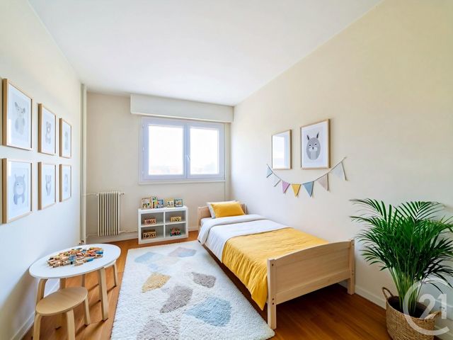 Appartement F3 à vendre - 3 pièces - 63.44 m2 - FRESNES - 94 - ILE-DE-FRANCE - Century 21 Eureka