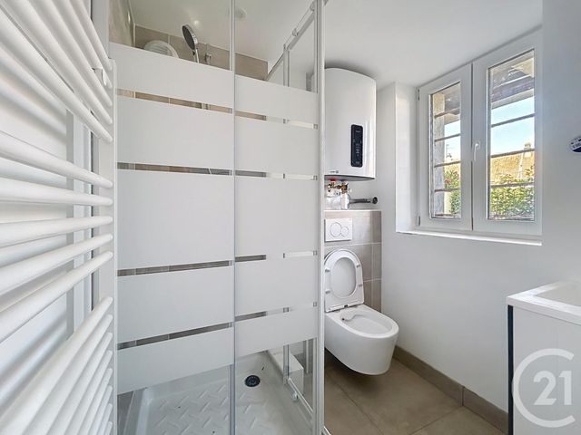 Appartement F1 à louer - 1 pièce - 24.0 m2 - FRESNES - 94 - ILE-DE-FRANCE - Century 21 Eureka