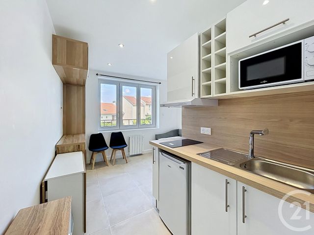 Appartement F1 à louer - 1 pièce - 13.09 m2 - FRESNES - 94 - ILE-DE-FRANCE - Century 21 Eureka