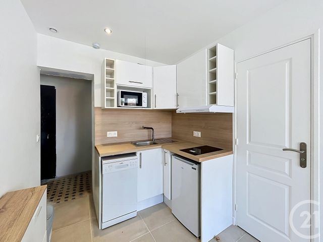 Appartement F1 à louer - 1 pièce - 17.05 m2 - FRESNES - 94 - ILE-DE-FRANCE - Century 21 Eureka