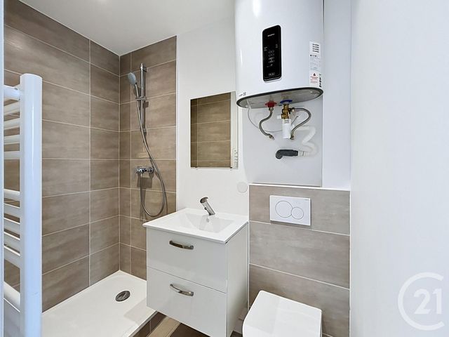Appartement F1 à louer - 1 pièce - 17.05 m2 - FRESNES - 94 - ILE-DE-FRANCE - Century 21 Eureka