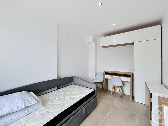Appartement F1 à louer - 1 pièce - 18.4 m2 - FRESNES - 94 - ILE-DE-FRANCE - Century 21 Eureka
