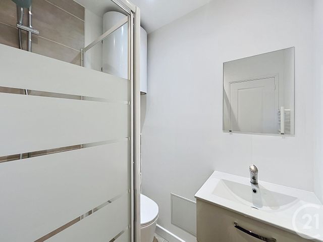 Appartement F1 à louer - 1 pièce - 13.2 m2 - FRESNES - 94 - ILE-DE-FRANCE - Century 21 Eureka