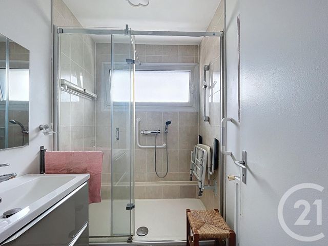 Appartement F3 à vendre - 3 pièces - 67.35 m2 - FRESNES - 94 - ILE-DE-FRANCE - Century 21 Eureka