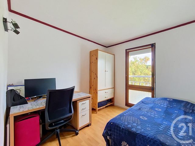 Appartement F4 à vendre - 4 pièces - 62.14 m2 - FRESNES - 94 - ILE-DE-FRANCE - Century 21 Eureka