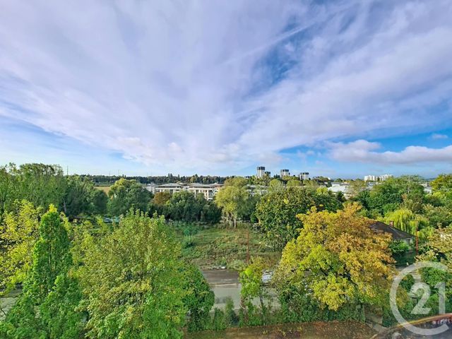 Appartement F4 à vendre - 4 pièces - 62.14 m2 - FRESNES - 94 - ILE-DE-FRANCE - Century 21 Eureka