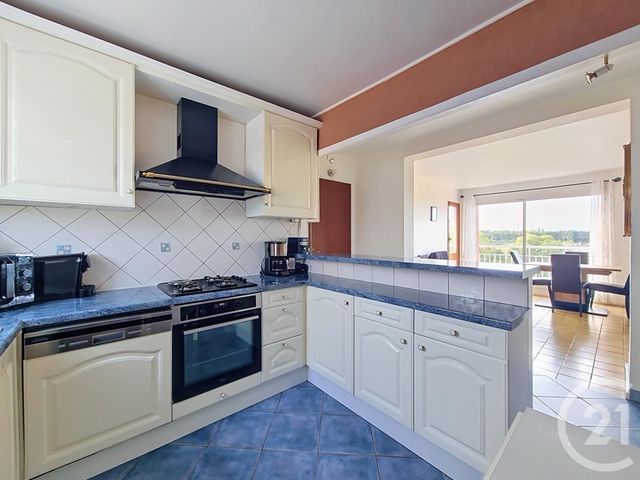 Appartement F4 à vendre - 4 pièces - 62.14 m2 - FRESNES - 94 - ILE-DE-FRANCE - Century 21 Eureka