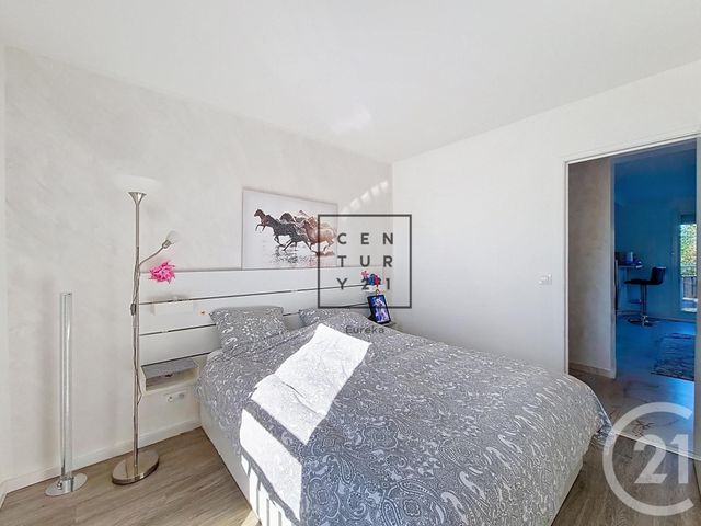 Appartement F3 à vendre - 3 pièces - 51.6 m2 - FRESNES - 94 - ILE-DE-FRANCE - Century 21 Eureka