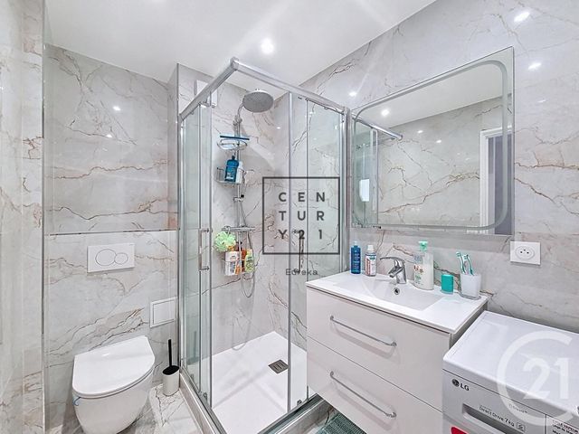 Appartement F3 à vendre - 3 pièces - 51.6 m2 - FRESNES - 94 - ILE-DE-FRANCE - Century 21 Eureka