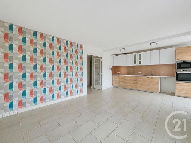 Appartement F5 à vendre - 5 pièces - 84.42 m2 - FRESNES - 94 - ILE-DE-FRANCE - Century 21 Eureka