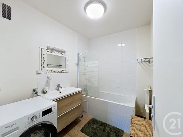 Appartement F4 à louer - 4 pièces - 75.85 m2 - FRESNES - 94 - ILE-DE-FRANCE - Century 21 Eureka
