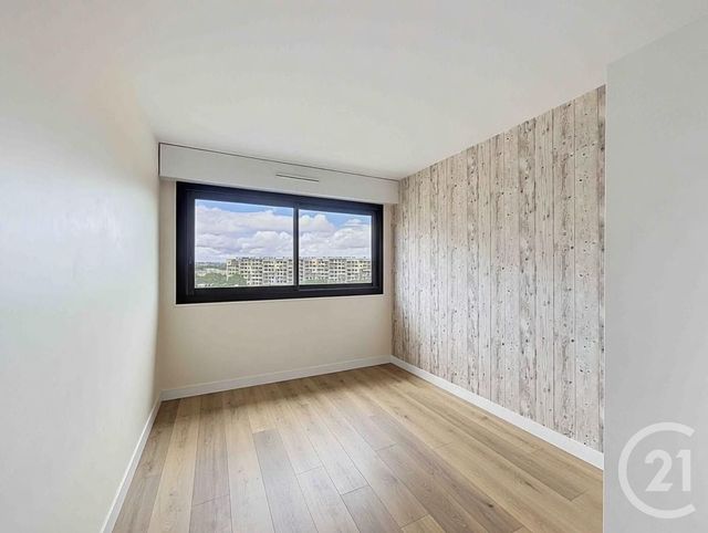 Appartement F4 à louer - 4 pièces - 75.85 m2 - FRESNES - 94 - ILE-DE-FRANCE - Century 21 Eureka