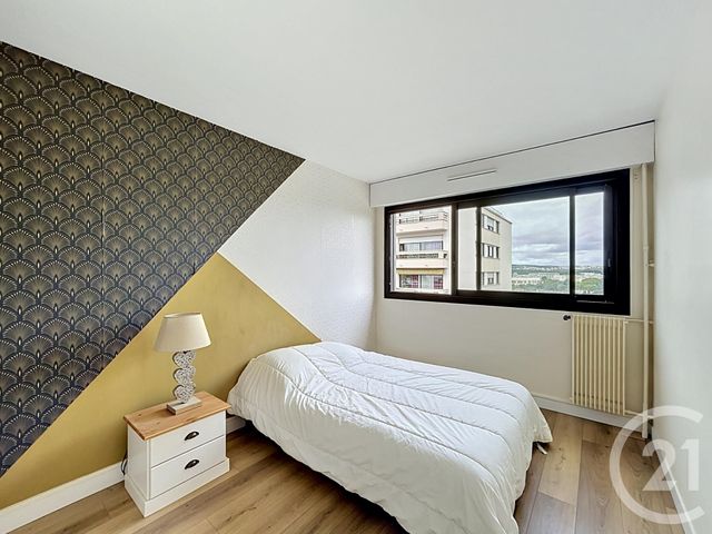 Appartement F4 à louer - 4 pièces - 75.85 m2 - FRESNES - 94 - ILE-DE-FRANCE - Century 21 Eureka