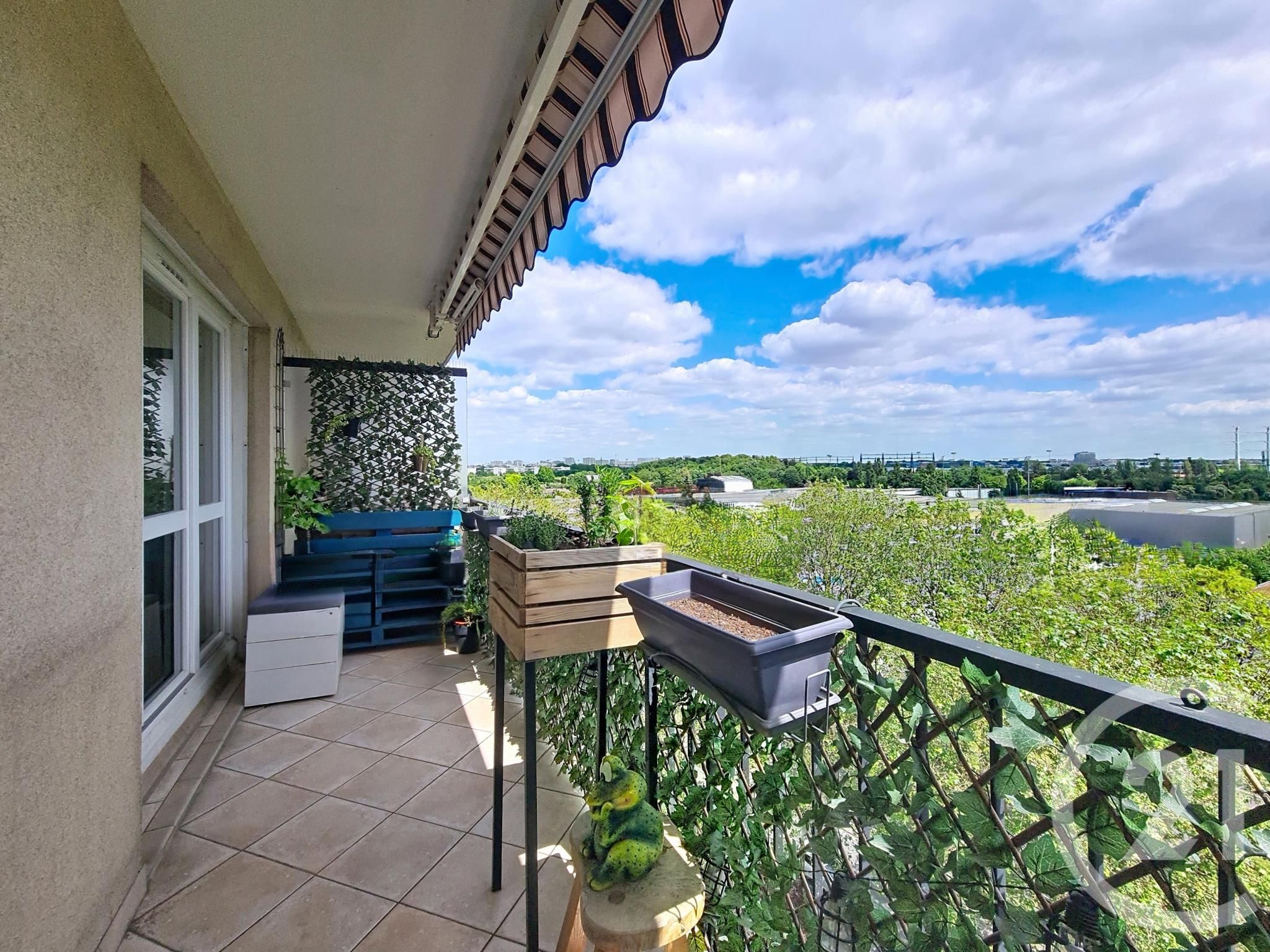 Appartement F4 à vendre - 4 pièces - 85.32 m2 - FRESNES - 94 - ILE-DE-FRANCE - Century 21 Eureka — 12