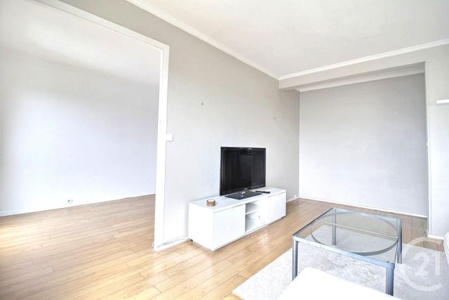 Appartement F3 à louer - 3 pièces - 50.69 m2 - FRESNES - 94 - ILE-DE-FRANCE - Century 21 Eureka