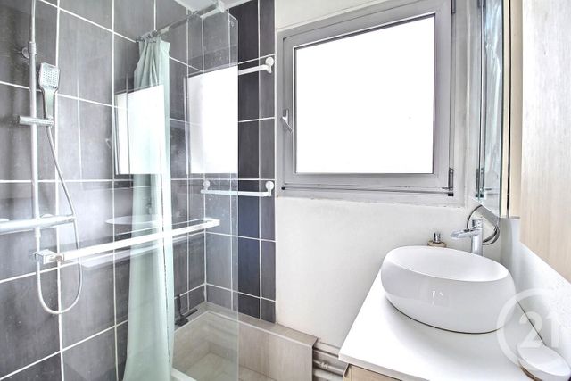 Appartement F3 à louer - 3 pièces - 50.69 m2 - FRESNES - 94 - ILE-DE-FRANCE - Century 21 Eureka