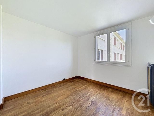 Appartement F4 à vendre - 4 pièces - 68.17 m2 - FRESNES - 94 - ILE-DE-FRANCE - Century 21 Eureka