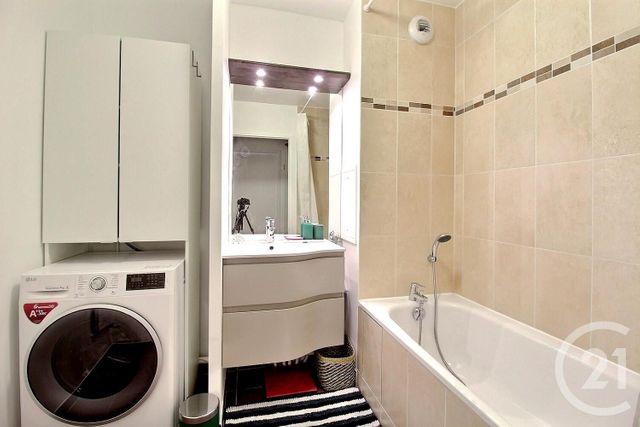 Appartement F2 à louer - 2 pièces - 50.57 m2 - FRESNES - 94 - ILE-DE-FRANCE - Century 21 Eureka