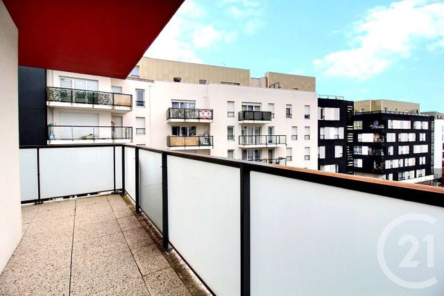 Appartement F2 à louer - 2 pièces - 50.57 m2 - FRESNES - 94 - ILE-DE-FRANCE - Century 21 Eureka