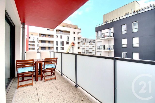 Appartement F2 à louer - 2 pièces - 50.57 m2 - FRESNES - 94 - ILE-DE-FRANCE - Century 21 Eureka