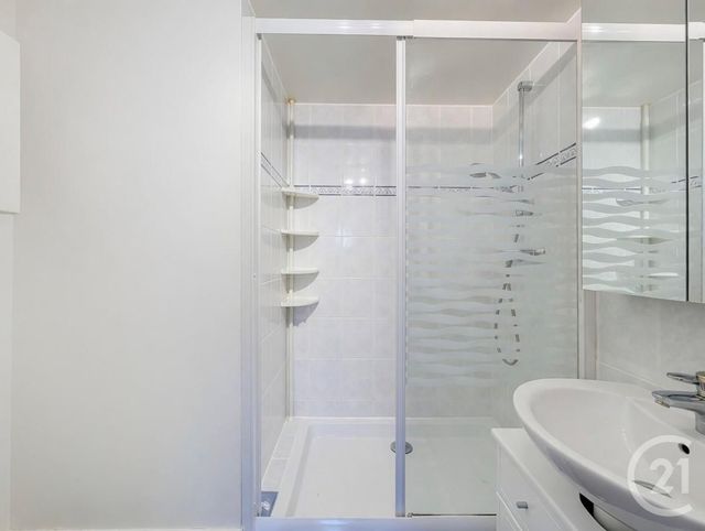 Appartement F4 à vendre - 4 pièces - 75.51 m2 - FRESNES - 94 - ILE-DE-FRANCE - Century 21 Eureka