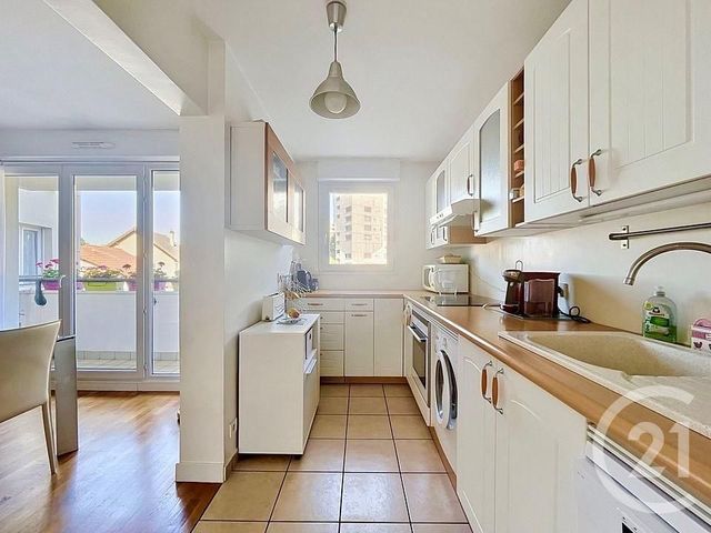 Appartement F4 à vendre - 4 pièces - 75.51 m2 - FRESNES - 94 - ILE-DE-FRANCE - Century 21 Eureka
