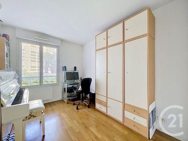 Appartement F4 à vendre - 4 pièces - 75.51 m2 - FRESNES - 94 - ILE-DE-FRANCE - Century 21 Eureka