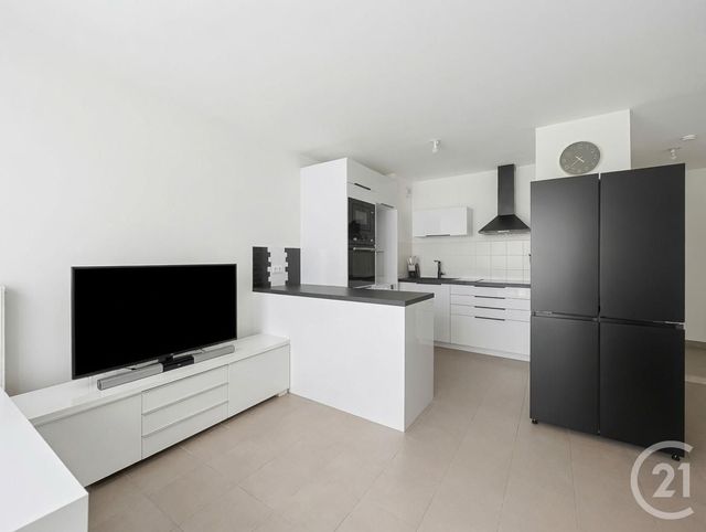 Appartement F2 à vendre - 2 pièces - 43.01 m2 - FRESNES - 94 - ILE-DE-FRANCE - Century 21 Eureka
