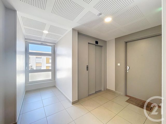 Appartement F2 à vendre - 2 pièces - 43.01 m2 - FRESNES - 94 - ILE-DE-FRANCE - Century 21 Eureka