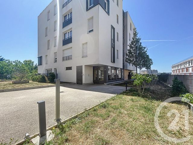 Appartement F2 à vendre - 2 pièces - 43.01 m2 - FRESNES - 94 - ILE-DE-FRANCE - Century 21 Eureka