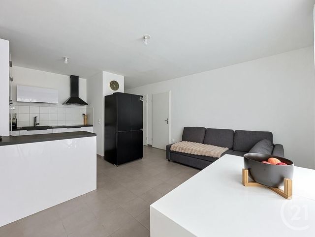 Appartement F2 à vendre - 2 pièces - 43.01 m2 - FRESNES - 94 - ILE-DE-FRANCE - Century 21 Eureka
